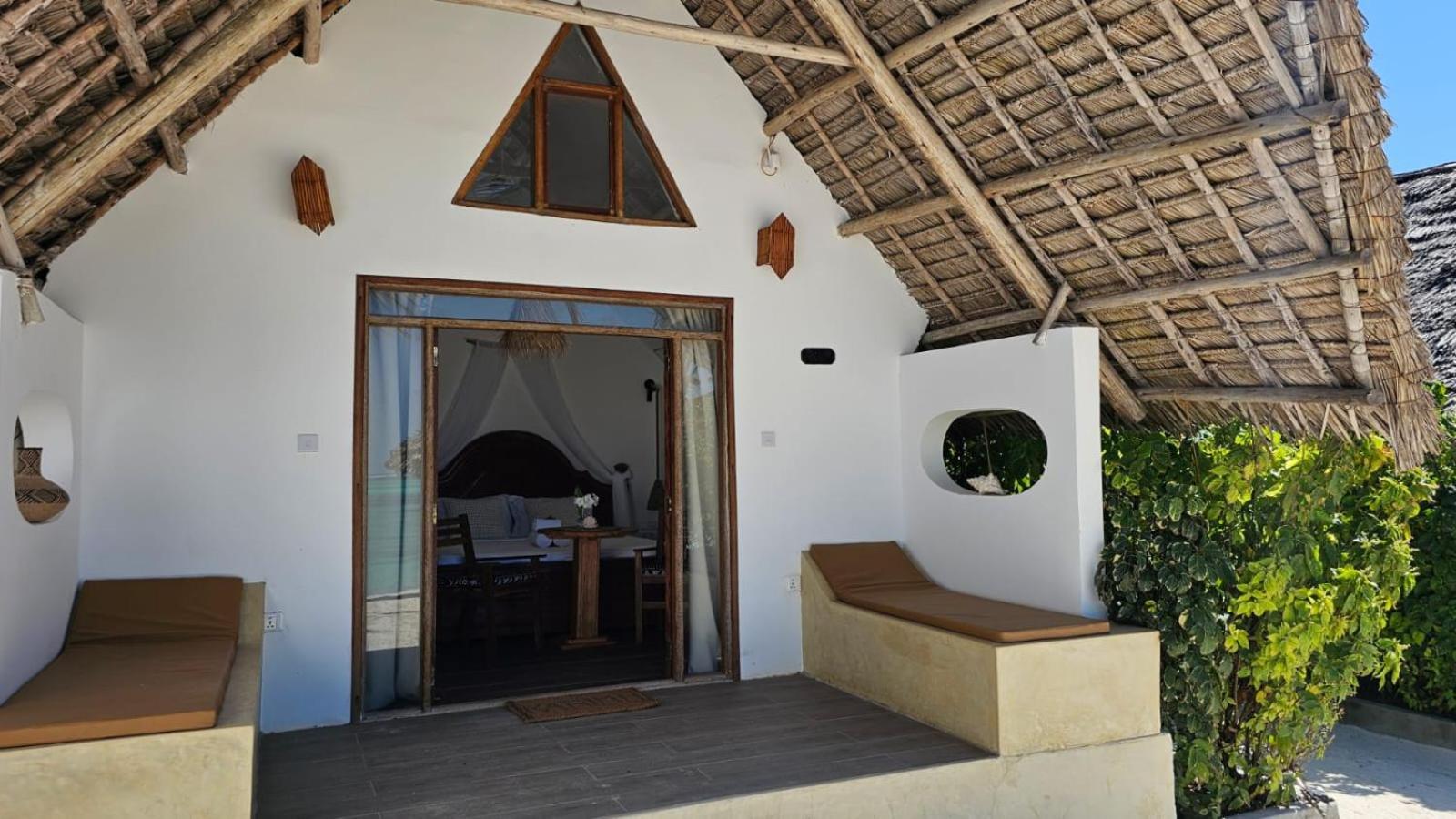Juana Ocean Villas Makunduchi Exterior photo